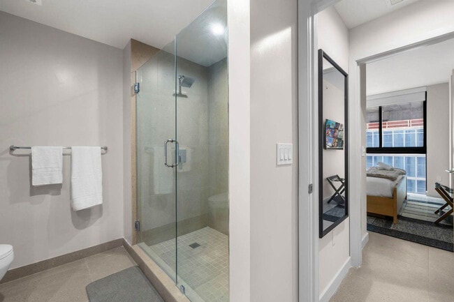 Building Photo - 11 NE 6th St