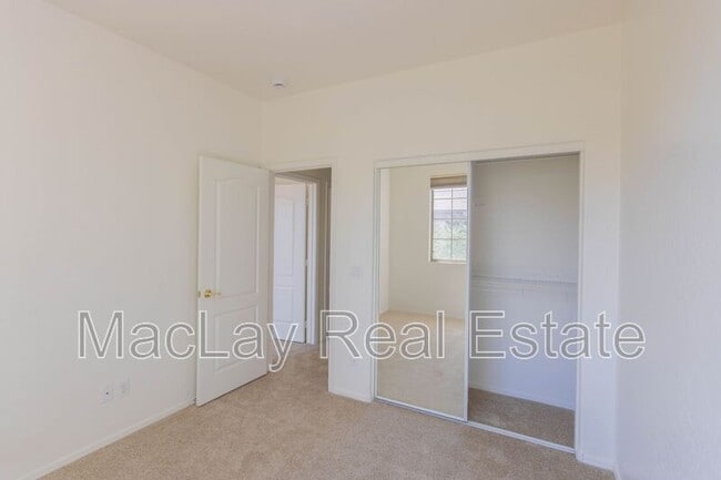 Building Photo - 16828 S Blue Ct
