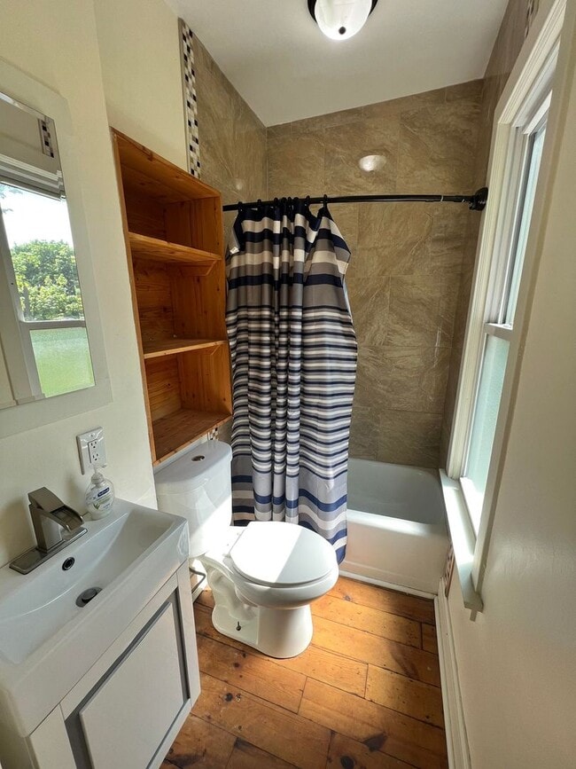 Building Photo - 1718 New St