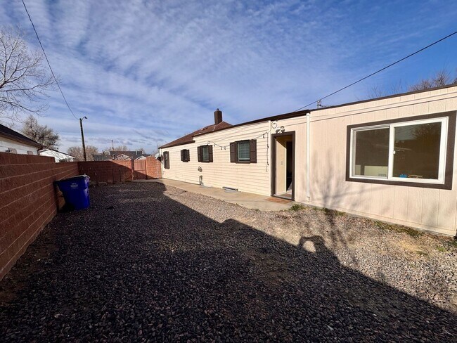 Building Photo - Move-In Ready 4BR Home with Finished Basement, Flex Space & Large Yard