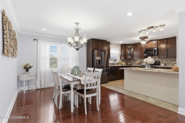 Building Photo - 15 Bristlecone Dr