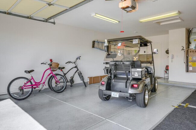 Building Photo - 16426 W Boulder Vista Dr