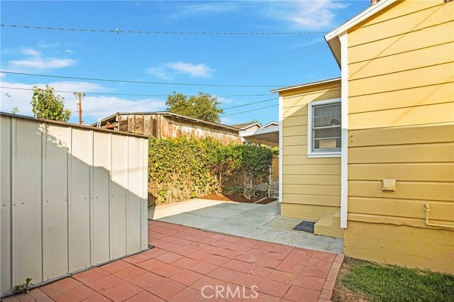 Building Photo - 315 W Elm St