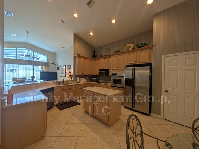 Building Photo - 10812 Deerberry Dr