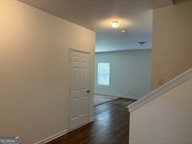 Building Photo - 283 Morning Dr