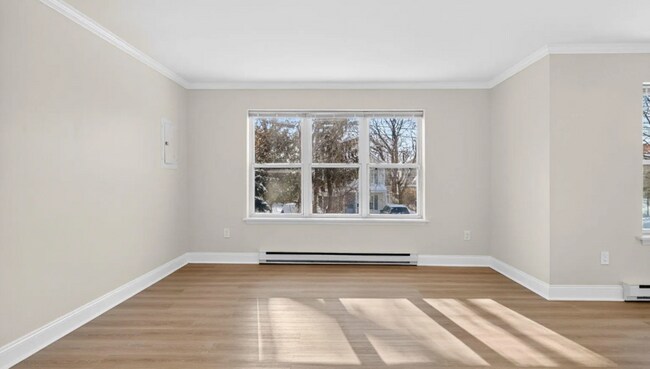 Building Photo - 13 Sligo St