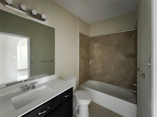 Building Photo - 512 Canadian Springs Dr