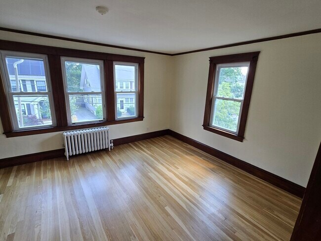 Building Photo - 58 Caughey St