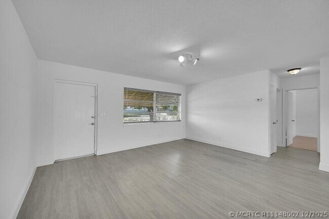 Building Photo - 1308 S Congress Ave