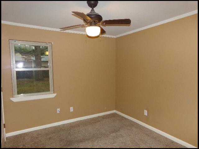 Building Photo - 30 Ross Cir
