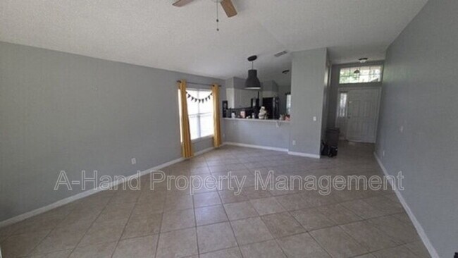 Building Photo - 2527 Chatham Cir