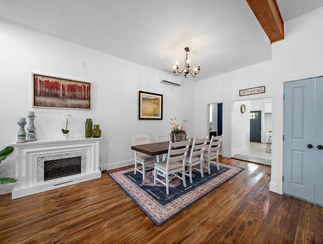 Building Photo - 2815 Avenue H