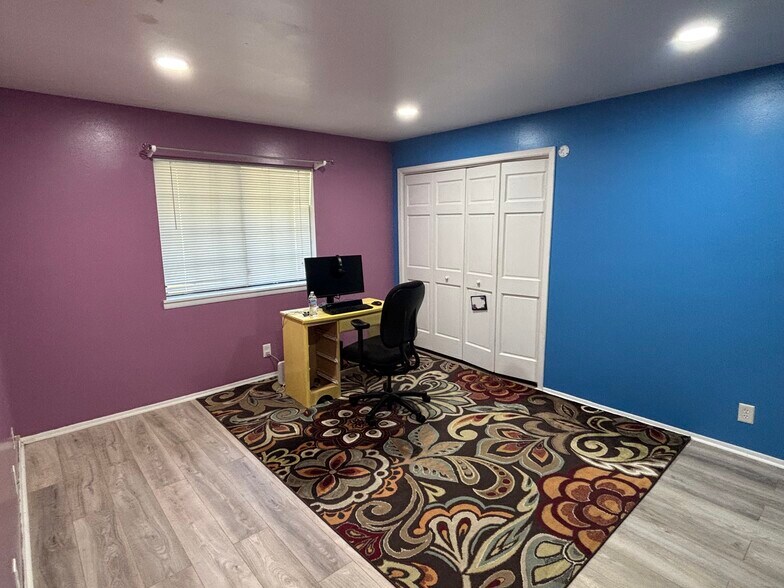 BD 1 - 20245 Independence Dr