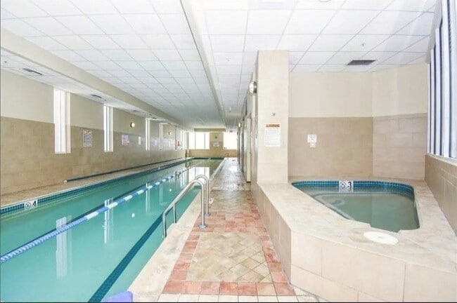 Building Photo - 8-12 Museum Way