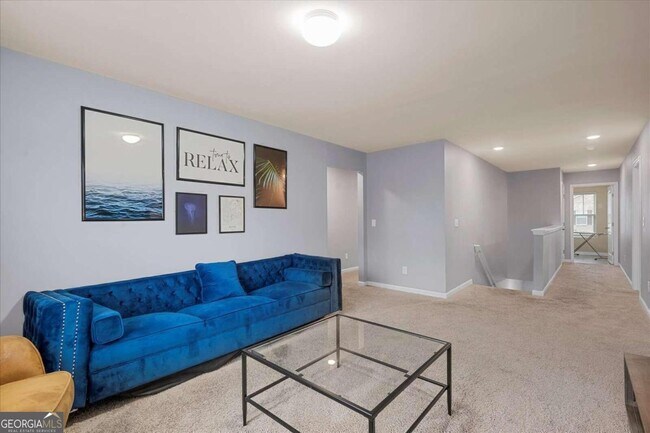 Building Photo - 637 Yazzie Pl