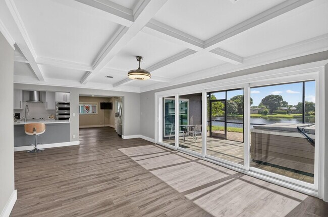 Building Photo - 14624 Country Side Ln