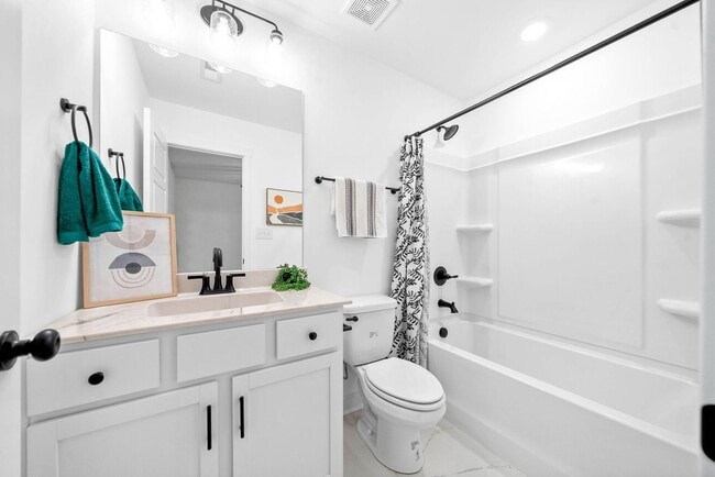 Building Photo - 914 Power St