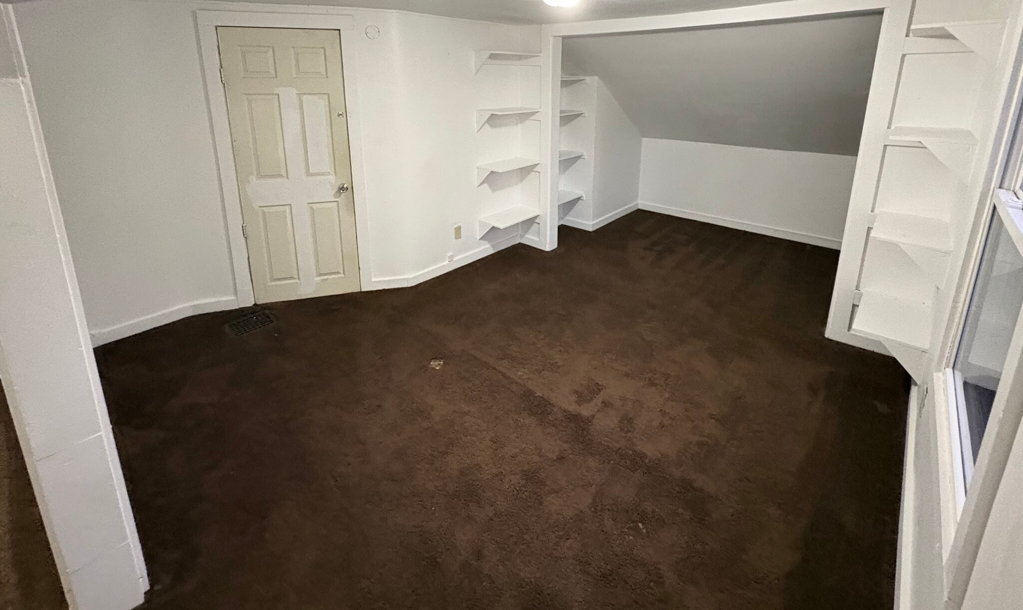 Bedroom 2 (2nd floor) - 631 Tecumseh St