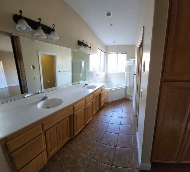 Building Photo - Super close to Poly- Approx. 1000 feet from Cal Poly Grand Avenue entrance-VERY CLOSE!!!