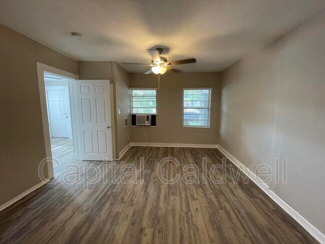 Building Photo - 1028 E 17th Ave