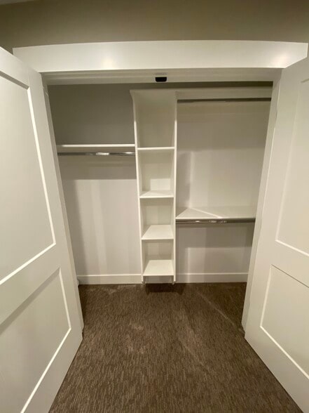 Building Photo - 1226 W 700 S