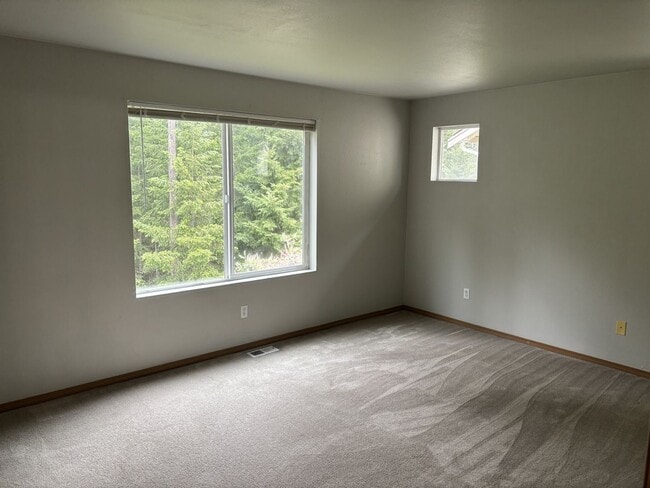 Building Photo - Stunning 3-Bedroom Home in Puyallup's Silver Pointe For Rent!