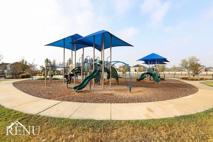 Building Photo - 2927 Jackson Smt