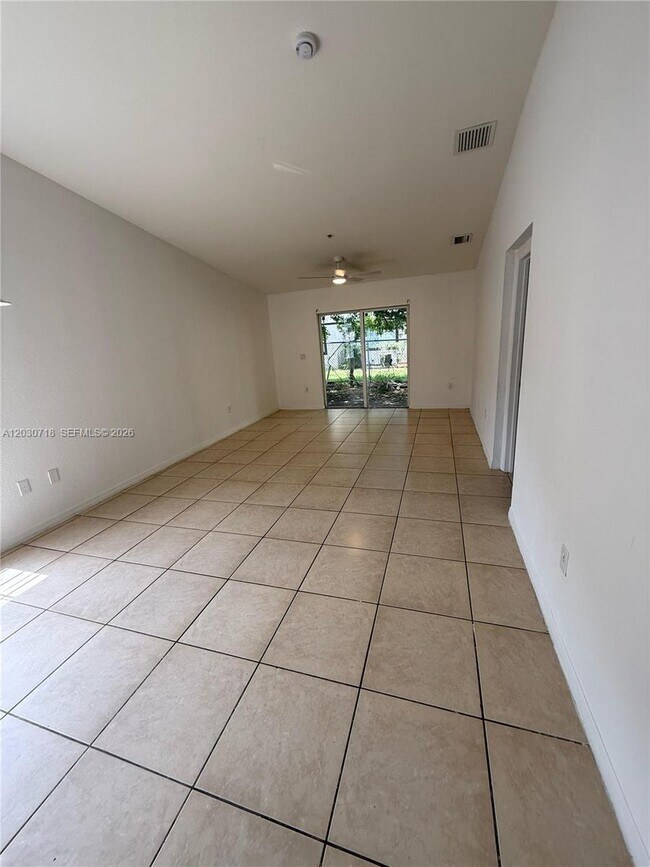 Building Photo - 3826 SW 48th Ave