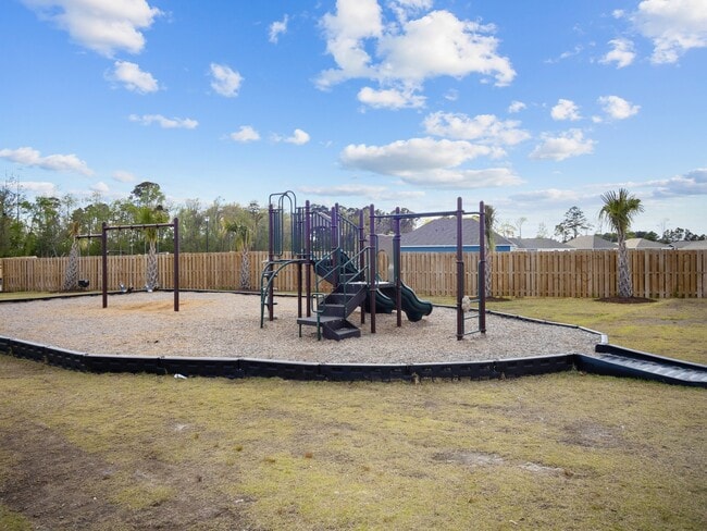 Building Photo - 338 Edgewater Wy