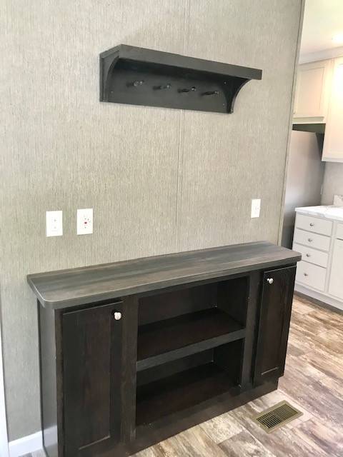 Building Photo - 82 Branch Hill Ct