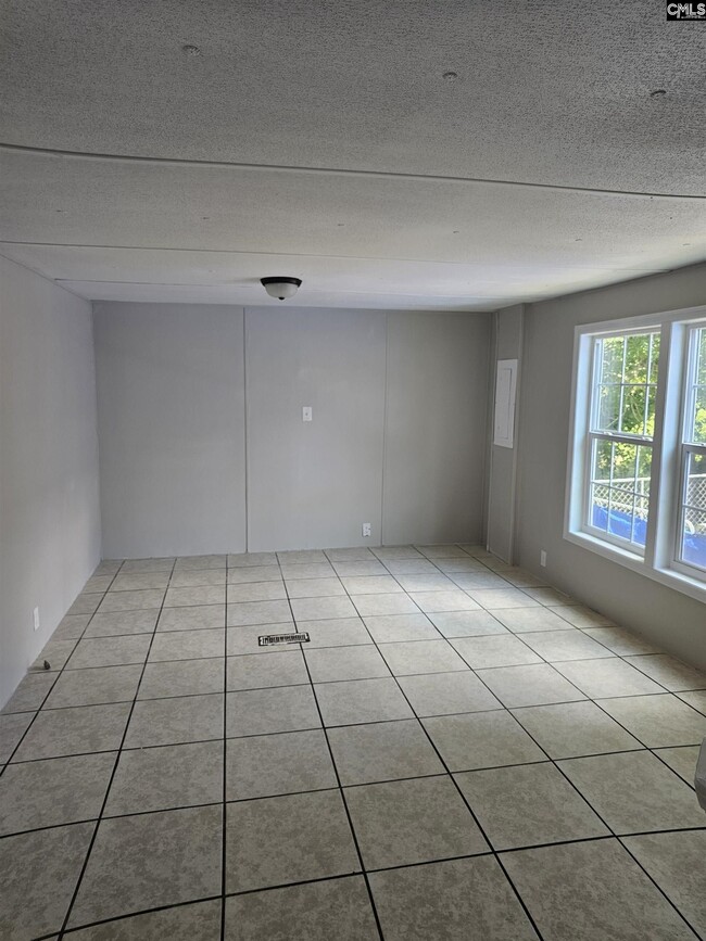 Building Photo - 3118 Dudley Rd
