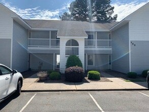 Building Photo - 122 W Victoria Ct