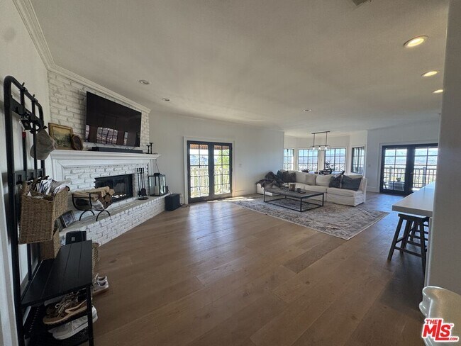 Building Photo - 456 S McKnight Rd