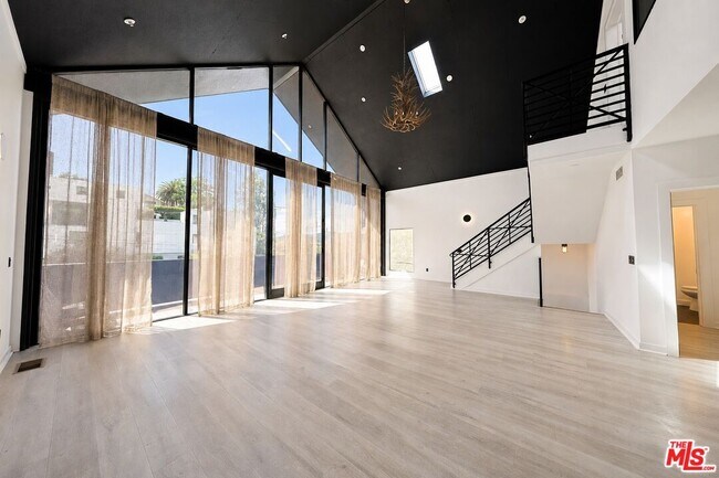Building Photo - 2230 Glendale Blvd