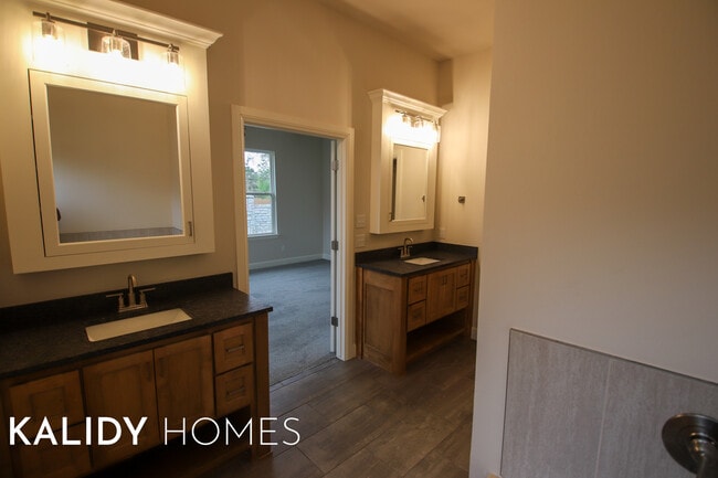 Building Photo - 1891 Lytal Ln