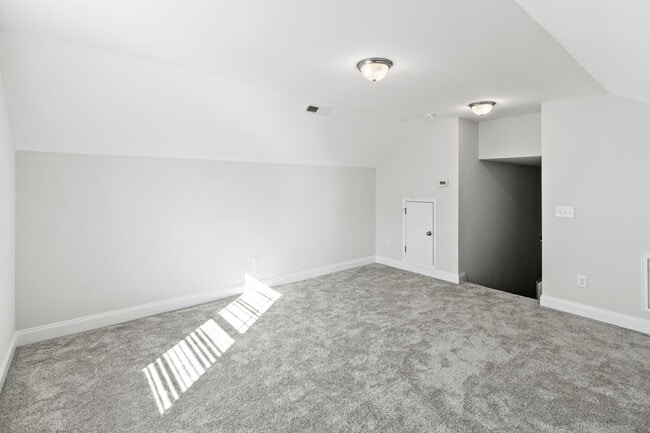 Building Photo - 5214 Whirlaway Ln