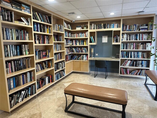 Building Photo - 1500 S Ocean Dr