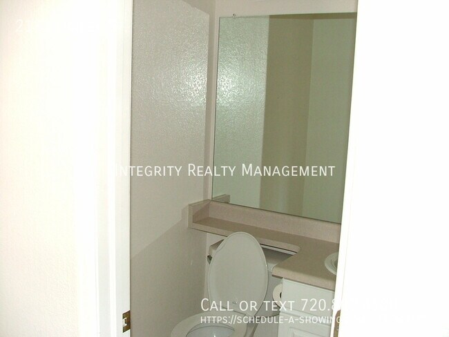 Building Photo - 2181 Dailey St