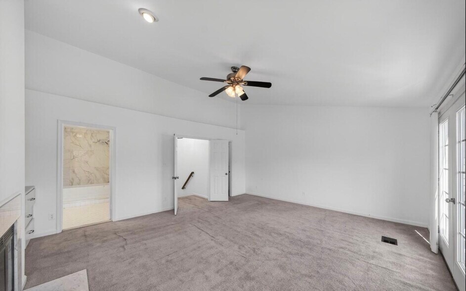 Building Photo - 12552 Kempston Ln