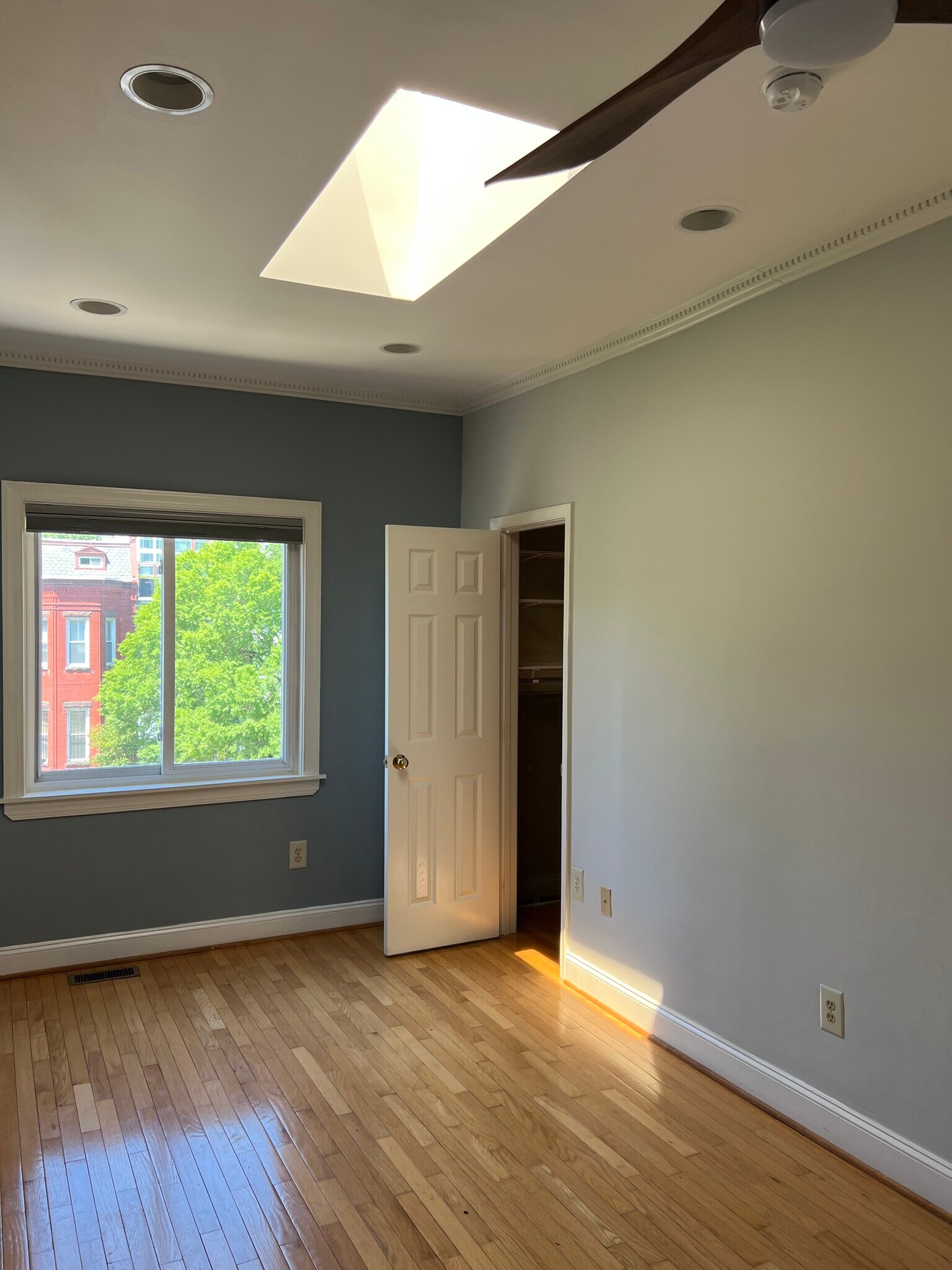 Building Photo - 1525 6th St NW