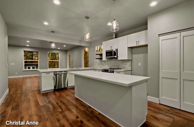 Building Photo - Beautiful Brand New 3 Bedroom