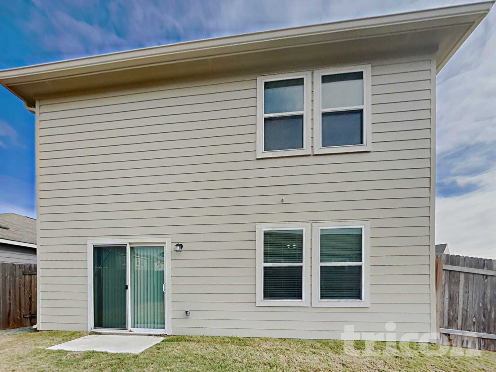 Building Photo - 144 Peony Ln.