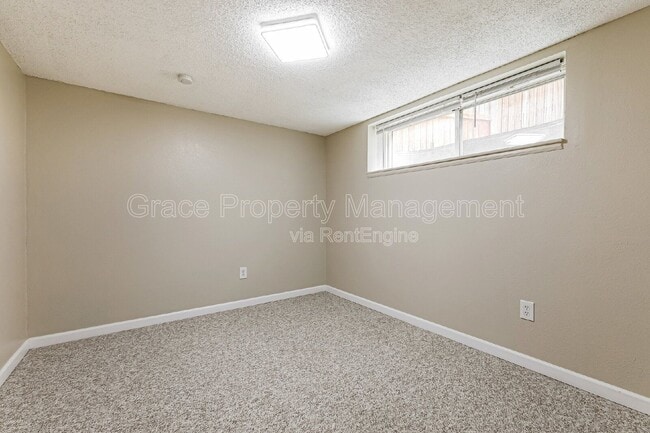 Building Photo - 1611 S Julian Way