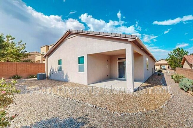Building Photo - 2621 Cerro Chafo Rd SE