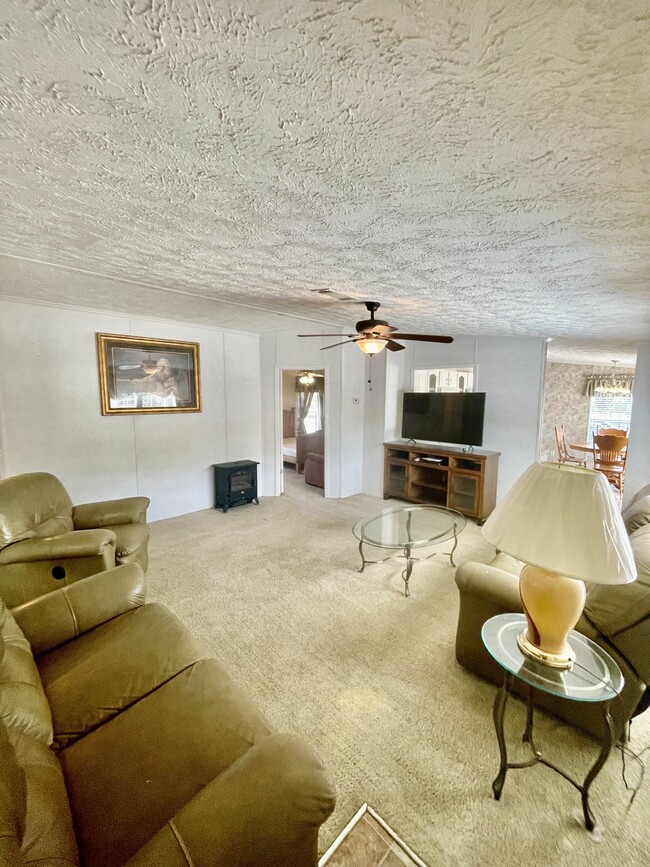 Building Photo - 19621 N Tamiami Trl