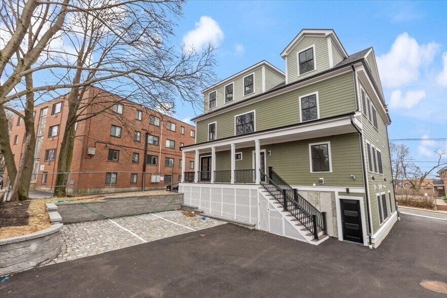 Building Photo - 30 Dighton St