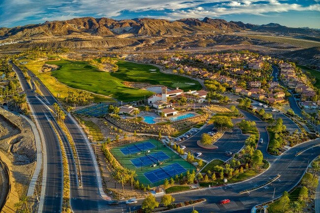 Building Photo - 52 Reverie Hts Ave