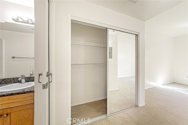 Building Photo - 100 S Alameda St