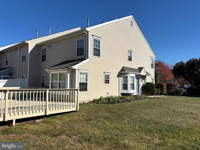 Building Photo - 76 Honey Locust Ln