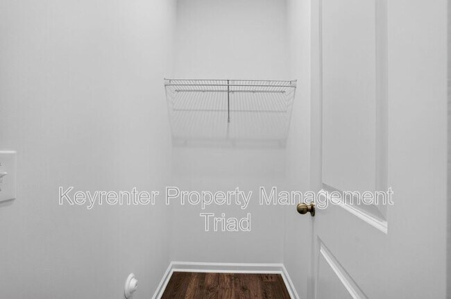 Building Photo - 3012 Highlander Pt